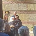 Sahranjen otac Gordana Kičića uz bolnu pesmu: Glumac sliku ne ispušta, njegova žena ne prestaje da plače