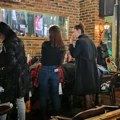 Leskovčani ponovo pokazali solidarnost: Održana jesenja razmena garderobe i knjiga „Duks & Books“