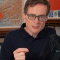 "Srbi na Kosovu trpe nepravdu" Švajcarski vloger pozvao na izložbu u Cirihu o kršenju prava manjina širom sveta (video)