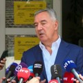 Đukanović posle glasanja: Očekujem da Crna Gora potvrdi svoje opredeljenje, a to je EU