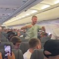 VIDEO: Drogirani putnik pokušao da otvori vrata aviona na letu iz Zadra, posle napadao policiju