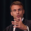 Makron zapretio Prištini: Francuska će suspendovati uvođenje bezviznog režima