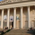 Direktor Mađarskog nacionalnog muzeja otpušten zbog izložbe fotografija sa LGBT sadržajem