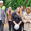Од покрајине 25 милиона евра 13.000 квадратних метара Маја Гојковић обишла радове на изградњи Новог објекта ОШ „Милош…