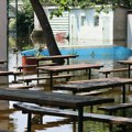 FOTO PRIČA: Leva strana Ribarca poplavljena, Dunav uskoro opada