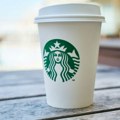 Novi izvršni direktor Starbucksa na udaru kritika zbog planova da na posao putuje avionom