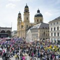 Više od 200.000 ljudi na protestima u Minhenu protiv krajnje desničarske AfD