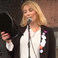Žrtva SNS mobinga Ranka Kašiković na skupu u Zaječaru: „Građani treba da glasaju protiv straha i ucena“