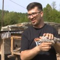 Dejan došao na selo da poseti babu i više se nikada nije vratio u grad Slučajno otkrio talenat od kog sada odlično zarađuje…