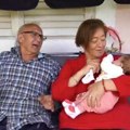 Marko (69) i sonja (57) dobili ćerkicu: Ljudi im upućuju sramne komentare, srećna majka otkrila - "23 godine smo bili u braku…