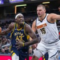 Jokić i Mari vodili Denver do pobede nad Indijanom, Joviću samo šest minuta u Dalasu (VIDEO)