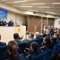 Vasiljević studentima: Policija Srbije je stub stabilnosti države