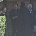 Sin Mane ljubi sliku majke: Evo gde će se održati opelo legendarne jugoslovenske dive Olivere Katarine