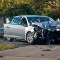 (Foto, video) "Čuo se jak udarac, svi smo izleteli iz kuća!" Jezive slike sa mesta stravične nesreće u Šimanovcima: Mladić…