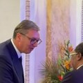 "Cenimo prijatelje koji su umeli da ostanu uz nas kada je bilo najteže" Vučić priredio svečanu večeru povodom 65 godina od…