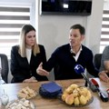 "Јаке породице значе јаку Србију!" Синиша Мали обишао шесточлану породицу у Борчи, послао снажну поруку о томе шта је темељ…