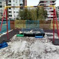 Ležaj na dečjem igralištu
