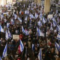 Desetine hiljada ljudi u Tel Avivu 28. put protiv reforme pravosuđa Izraela