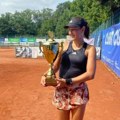 Mia Ristić osvojila ITF turnir u Češkoj: Mlada Srpkinja u finalu savladala Italijanku Zantedeski