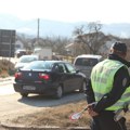 Policija zaustavila vozača mercedesa u Ivanjici, pa ostali u šoku: Pomešao kokain, kanabis i lekove pa seo za volan