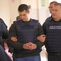 Zabeležen trenutak kada masovni ubica ulazi u sudnicu: Uroš Blažić bio okružen sa 10 čuvara u Višem sudu u Smederevu…