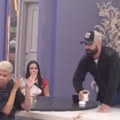 Haos u eliti Luka skočio na Uroša i ispolivao ga kafom, Staniću uništeno lice (video)