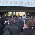 Studenti u blokadi Filozofskog fakulteta u Novom Sadu: Preispitati odluku o onlajn nastavi