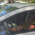 Dara Bubamara stigla u besnoj mašini koju je "gazila" 180 km na sat: Grudi kipe, pokazala i stomak