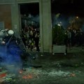 Napeto na protestu u Novom Sadu: Učesnici ispred Filozofskog fakulteta, MUP izdao upozorenje