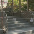 Teško u Dom zdravlja u centru Beograda: Glavni ulaz mesecima zatvoren, sporedni teško pristupačni