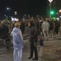 Blokada novosadske stanice u znak podrške Jaćimoviću: "Ako ne vozi on, ne bi trebalo ni drugi"