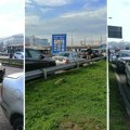 Lančani sudar kod ulaza na Gazelu: Ogromne gužve u smeru ka Novom Beogradu!