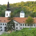 Misterija fruškogorske svetinje: Svi u čudu gledaju u kupolu: Umesto Hrista, gore stoji nešto sasvim drugom, evo i zašto