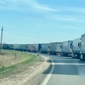 Granični prelazi: Za putnička vozila bez zadržavanja, kamioni čekaju pet sati