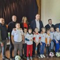 Stigla je nova oprema: Sportski savez Srbije obradovao mališane u Tomaševcu