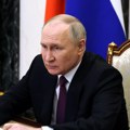 Putin: Amerika i Evropa treba da prestanu da se glupiraju u očekivanju da Rusija propadne