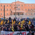 Protesti farmera u Evropi – u Grčkoj se okupili ispred parlamenta, blokade na Evzoniju, kolone traktora kreću se ka Madridu