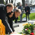 Članovi DS, SSP i SDS položili cveće na grob Zorana Đinđića