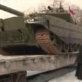 Ovo se ne viđa svaki dan: Rusi napravili proslavu u čast slanja tenkova na ratište, a svakog od njih je blagoslovio pop…