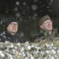 Vojnu vežbu na privremenom poligonu “Pešter” obišli ministar odbrane i načelnik Generalštaba Vojske Srbije