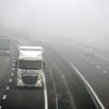 AMSS savetuje opreznu vožnju zbog magle koja smanjuje vidljivost na putevima