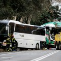 Sudar dva autobusa u Barseloni: Skrenuo s puta i udario u drvo, broj povređenih raste FOTO/VIDEO