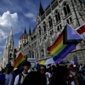 Demonstranti blokirali centar Budimpešte: Nezadovoljstvo zbog zakona koji zabranjuje parade ponosa