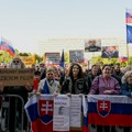 Protesti u Slovačkoj zbog Fica u Moskvi, poručuju mu - ostani tamo