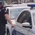 Priveden zbog duvanja u pištaljku na autobus naprednjaka?!