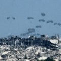 Francuska dostavila pomoć Gazi iz aviona – 40 tona hrane i potrepština