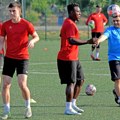 Može li Mladenović kao Živković i Perović?