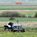 Пољопривредници испред Бановине: Не можемо да живимо од свог рада, ово је зулум