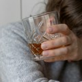 "Povuku liniju kokaina da se 'otrezne', pa nastave da piju!" Šokantan novi trend "zabavljanja" među mladima