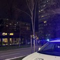 (Foto, video) Prve slike sa mesta pucnjave na Novom Beogradu Sve vrvi od policije ispred poznatog restorana, u mladića (30)…